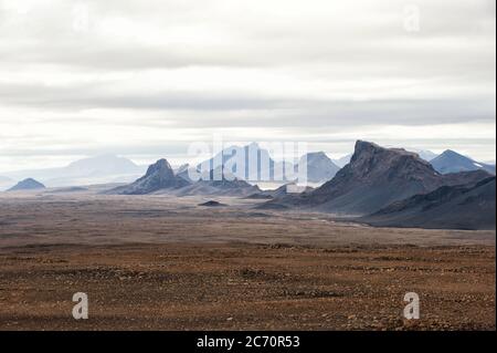 Paysage de montagnes près du glacier de Langjokull, centre de l'Islande Banque D'Images