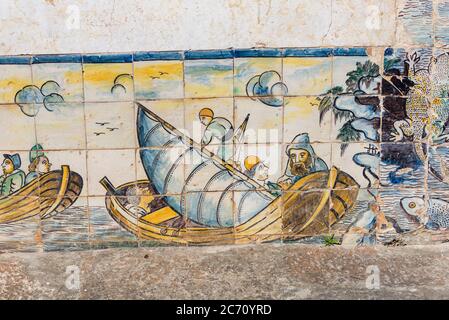Azulejos avec des navigateurs portugais sur les murs du Palais des Marquesses de Fronteira Banque D'Images