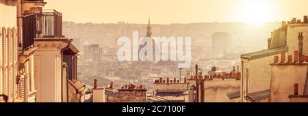 Panorama de Paris, vue sur le Dôme des Invalides depuis la colline de Montmartre, à Paris France Banque D'Images