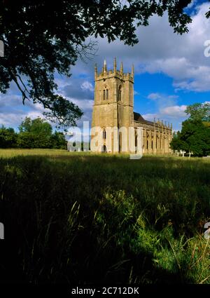 Battlefield, Angleterre, Royaume-Uni: Église perpendiculaire du collège d'infanterie fondée en 1406 pour les âmes des victimes de la bataille de Shrewsbury en 1403. Banque D'Images