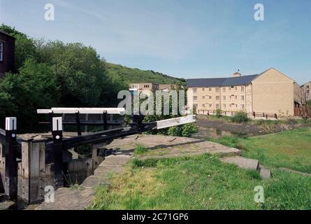 North British Housing Association, social homes, Longwood Huddersfield, West Yorkshire, Northern England, UK en 1997 Banque D'Images