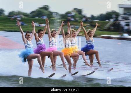 Thorpe Park ski Show, Surrey, Angleterre, Royaume-Uni. Vers les années 1980 Banque D'Images