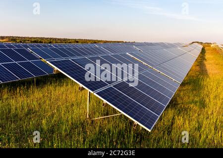 Centrale photovoltaïque au sol Banque D'Images