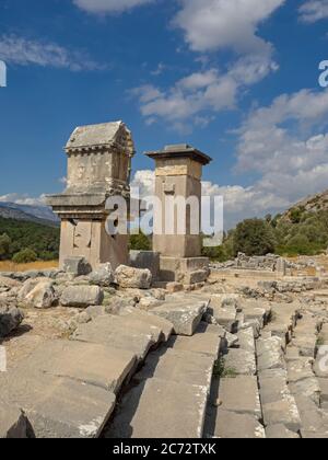 Anciennes ruines de Xanthos. Amphithéâtre, monument Harpy, patrimoine mondial de l'UNESCO Banque D'Images