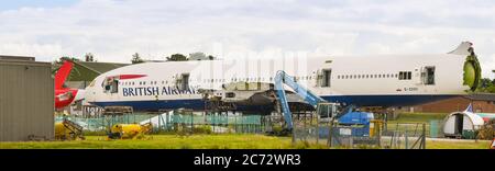 St Athan, Vale de Glamorgan, pays de Galles - juillet 2020 : le premier Boeing 777 piloté par British Airways est mis au rebut à la base de solutions e-Cube Banque D'Images