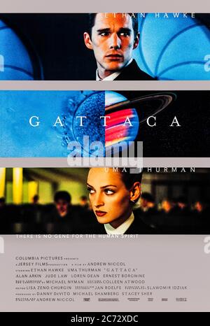 Gattaca (1997) dirigé par Andrew Nicol et mettant en vedette Ethan Hawke, Uma Thurman, Jude Law et Gore Vidal. Dans un avenir où votre destin est déterminé par votre ADN, l'esprit humain s'avère indomptable. Banque D'Images