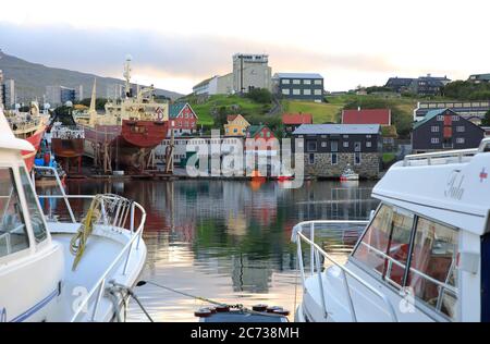Bateaux à moteur amarrés à Torshavn Harbour.Torshavn.Streymoy.Faroe Islands.territoire du Danemark Banque D'Images