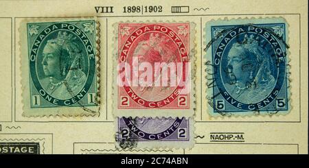 Timbres-poste canadiens avec la reine Victoria. Les marques sont de 1898 à 1902. Banque D'Images