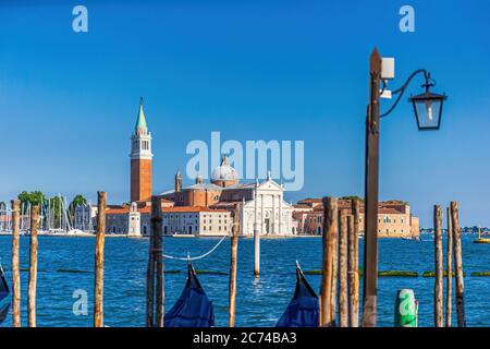 Riva Degli Schiavoni surplombant San Giorgio Maggiore Banque D'Images