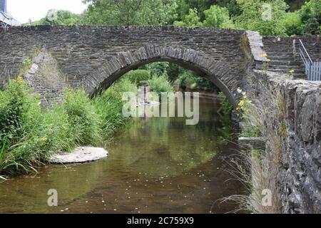 Ancien pont 'Jakobsbrücke' dans le Monreal médiéval Banque D'Images