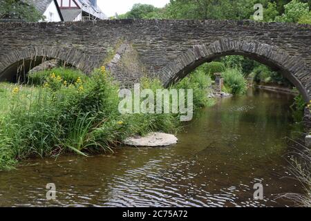 Ancien pont 'Jakobsbrücke' dans le Monreal médiéval Banque D'Images