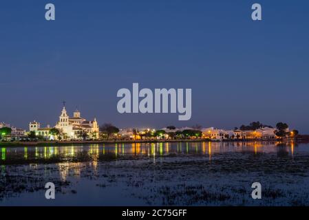 Village de pèlerinage d'El Rocío, dans le Parc National de Doñana, Huelva, Espagne Banque D'Images