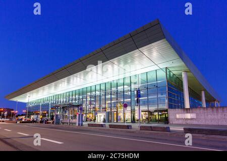 Findel, Luxembourg - 23 juin 2020 : aérogare de l'aéroport de Findel (lux) au Luxembourg. Banque D'Images