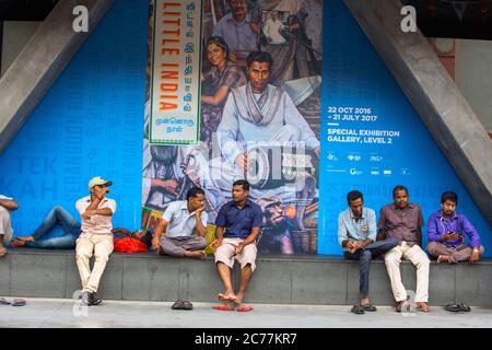 travailleurs migrants dans la petite rue de l'inde singapour, singapour, little india singapour, little india colorée, migrants indiens singapour, peintures murales Banque D'Images