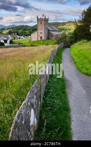 Chemin vers St Michaels et tous les Anges, Hawkshead, Lake District, Cumbria Banque D'Images