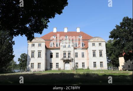 Ivenack, Allemagne. 14 juillet 2020. Le vieux château d'Ivenack. Credit: Bernd Wüstneck/dpa-Zentralbild/dpa/Alay Live News Banque D'Images