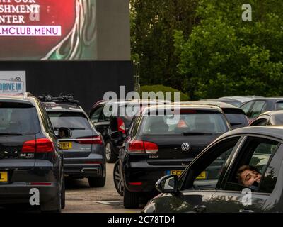 Visiteurs à la conduite de projection de Jaws au palais Alexandra dans le nord de Londres. Banque D'Images