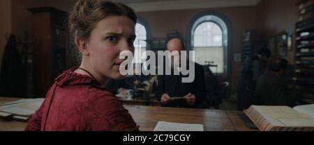 Millie Bobby Brown, 'Enola Holmes' (2020) crédit: Netflix / The Hollywood Archive Banque D'Images