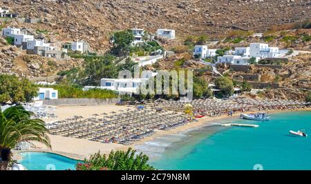 Belle plage sur l'île grecque de Mykonos Banque D'Images