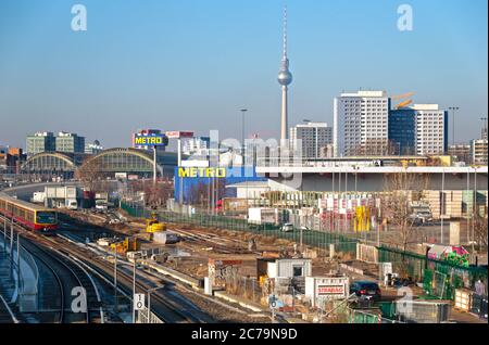 Berlin, Allemagne janvier-20-2019 Metro-AG à Berlin-Friedrichshain près de la Ostbahnhof Banque D'Images