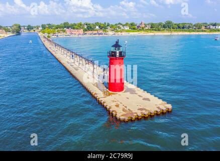 Vue aérienne du phare de South Haven sur le lac Michigan; South Haven, Michigan Banque D'Images