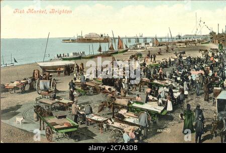 Scène animée du marché aux poissons de Brighton Beach, Sussex vers 1906 Banque D'Images