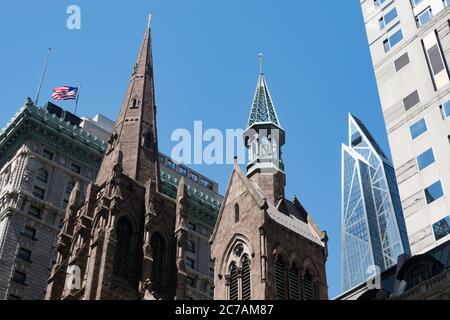 Architecture sur Fifth Avenue, New York, États-Unis Banque D'Images