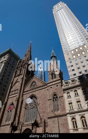 Architecture sur Fifth Avenue, New York, États-Unis Banque D'Images