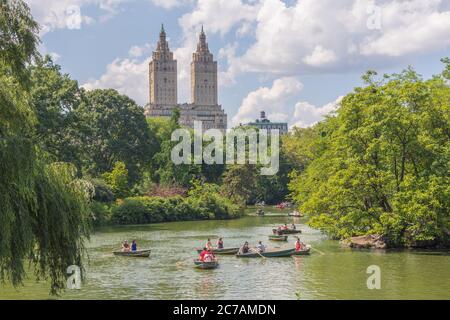 New York, NY, États-Unis - 24 juillet 2019 : Central Park Lake Banque D'Images