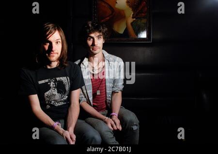 (G-D) le musicien Mike Kennerty et le chanteur Tyson Ritter du All-American rejettent le portrait lors de la partie de lancement de 2008 Vans Warped Tour au Key Club le 11 avril 2008 à West Hollywood, Californie. Crédit : Jared Milgrim/accès photo Banque D'Images