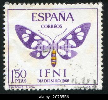 ESPAGNE - VERS 1966: Timbre imprimé par l'Espagne, montre papillon, vers 1966. Banque D'Images