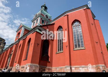 Un regard bas sur l'église rouge de Saint Jacobs. À Stockholm, Suède. Banque D'Images