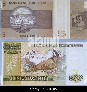 BILLETES EN DESUSO DE QUINIENTOS INTIS PERUANOS Y DE CINCO CRUZEIROS BRASILEÑOS- REVERSO. Banque D'Images