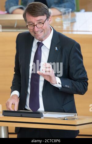 Dresde, Allemagne. 16 juillet 2020. Roland Wöller (CDU), ministre de l'intérieur de Saxe, s'adresse aux députés du Parlement de l'État de Saxe. Le Premier ministre de Saxe, Kretschmer, a fait preuve de sa confiance dans le Ministre de l'intérieur. Credit: Sebastian Kahnert/dpa-Zentralbild/dpa/Alay Live News Banque D'Images