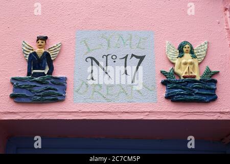 Decorative House Number, Coombe Street, Lyme Regis, Dorset, Angleterre, Grande-Bretagne, Royaume-Uni, Royaume-Uni, Europe Banque D'Images