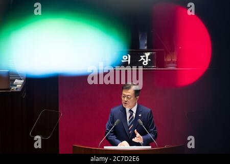 Séoul, Hawaï, CORÉE DU SUD. 24 juin 2020. 16 juillet 2020 - Séoul, Corée du Sud-Moon Jae-in, président de la Corée du Sud, s'exprime à l'Assemblée nationale à Séoul, Corée du Sud, le jeudi 16 juillet 2020. Crédit : pool/ZUMA Wire/Alay Live News Banque D'Images