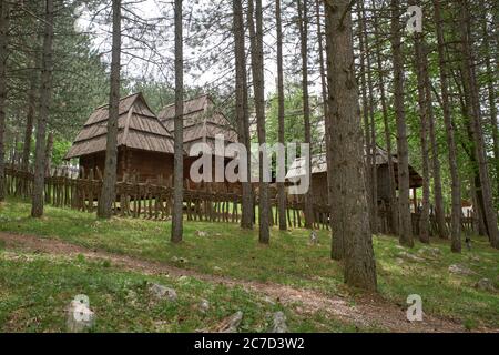 Village ethno Sirogojno à Zlatibor, Serbie Banque D'Images