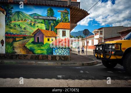 Mur rue art graffiti dans Salcoatitan Sonsonate El Salvador Amérique centrale. Ruta de Las Flores, Département de Sonsonate. Banque D'Images