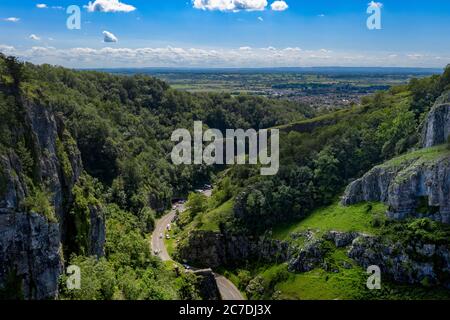 Vue aérienne de la gorge de Cheddar et de la région environnante. Banque D'Images