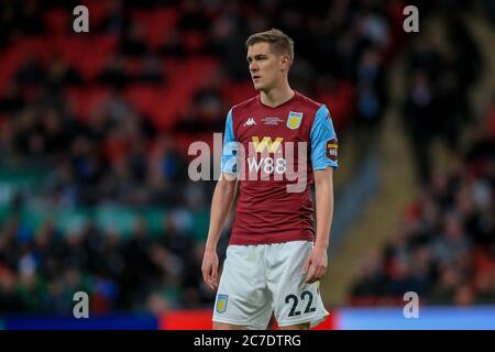 1er mars 2020, Wembley Stadium, Londres, Angleterre; finale de la coupe Carabao, Aston Villa v Manchester City : Bjorn Engels (22) de Aston Villa pendant le match Banque D'Images