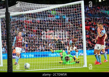 1er mars 2020, Wembley Stadium, Londres, Angleterre; finale de la coupe Carabao, Aston Villa v Manchester City : Sergio Aguero (10) de Manchester City a obtenu 0-1 points Banque D'Images