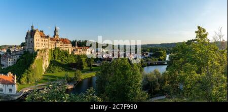 Sigmaringen, BW / Allemagne - 12 juillet 2020 : vue panoramique sur le château de Hohenzollern Sigmaringen Banque D'Images