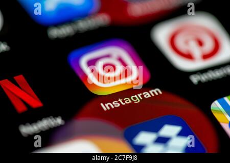 Icône d'application Instagram, médias sociaux, icônes d'application sur un écran de téléphone mobile, iPhone, smartphone, gros plan Banque D'Images