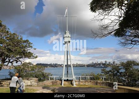 Royal Australian Navy Memorial, H.M.A.S. Le Sydney I Memorial Mast commémore ceux qui ont servi dans la Royal Australian Navy et les navires qui ont déjoué Banque D'Images