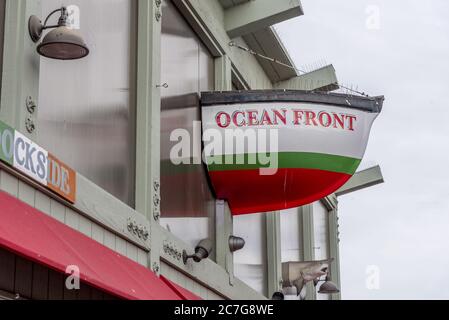 MONTEREY CA, ÉTATS-UNIS - 12 janvier 2019 : l'entrée d'un magasin dans Old Fishermans Wharf capturé à Monterey, États-Unis Banque D'Images