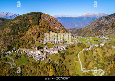 Val Tartano - Valtellina (IT) - vue aérienne panoramique d'automne Banque D'Images