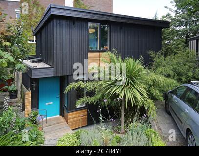 Walters Way, Honor Oak, Londres. Maisons autoconstruites à pans de bois conçues par l'architecte Walter Segal dans les années 1980 Banque D'Images