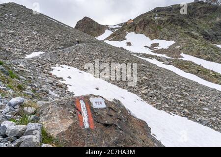 Europe, Autriche, Tyrol, Alpes de l'Ötztal, Pitztal, Plangeross, randonnée en montagne dans la dernière montée à la Kaunergrathütte Banque D'Images