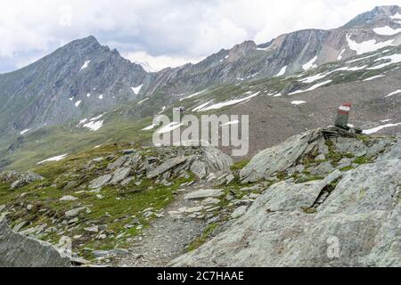 Europe, Autriche, Tyrol, Tyrol de l'est, Kals am Großglockner, vue de la cabane de Sudetendeutsche, le Nussingkogel et Großvenediger en arrière-plan Banque D'Images