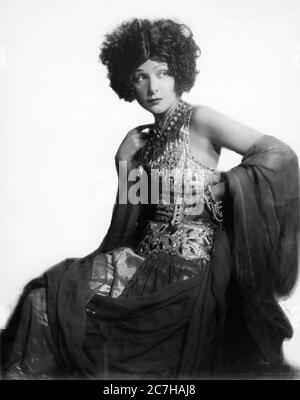 NORMA TALMADGE vers 1927 Portrait de G. MAILLARD KESSLERE, B.P. publicité pour Joseph M. Schenck Productions Banque D'Images